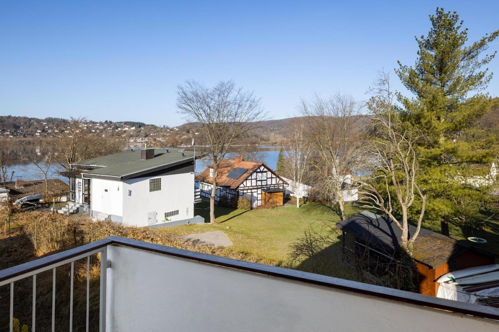 Gemutliche 93M2Fewo Mit 2 Schlafzimmern Und Seitlichem Seeblick Vom Balkon Scheid  Exteriér fotografie